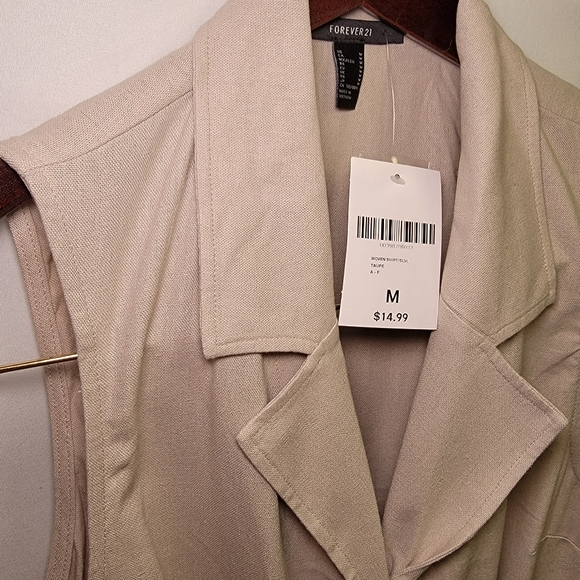 Crop tie tank(SOLD elsewhere) - Picture 2 of 2